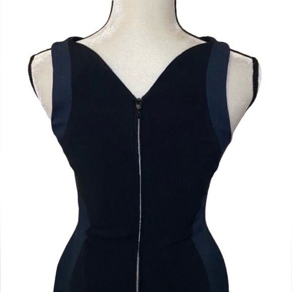 Antonio Berardi Abstract Sleeveless Crepe Sheath Dress - Picture 8 of 11